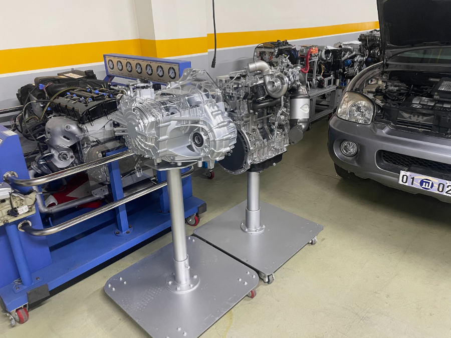 2024년 서정대학교, 사단법인 차량기술사회서 교육용 내연기관 알파, 세타 엔진 실습장 사진